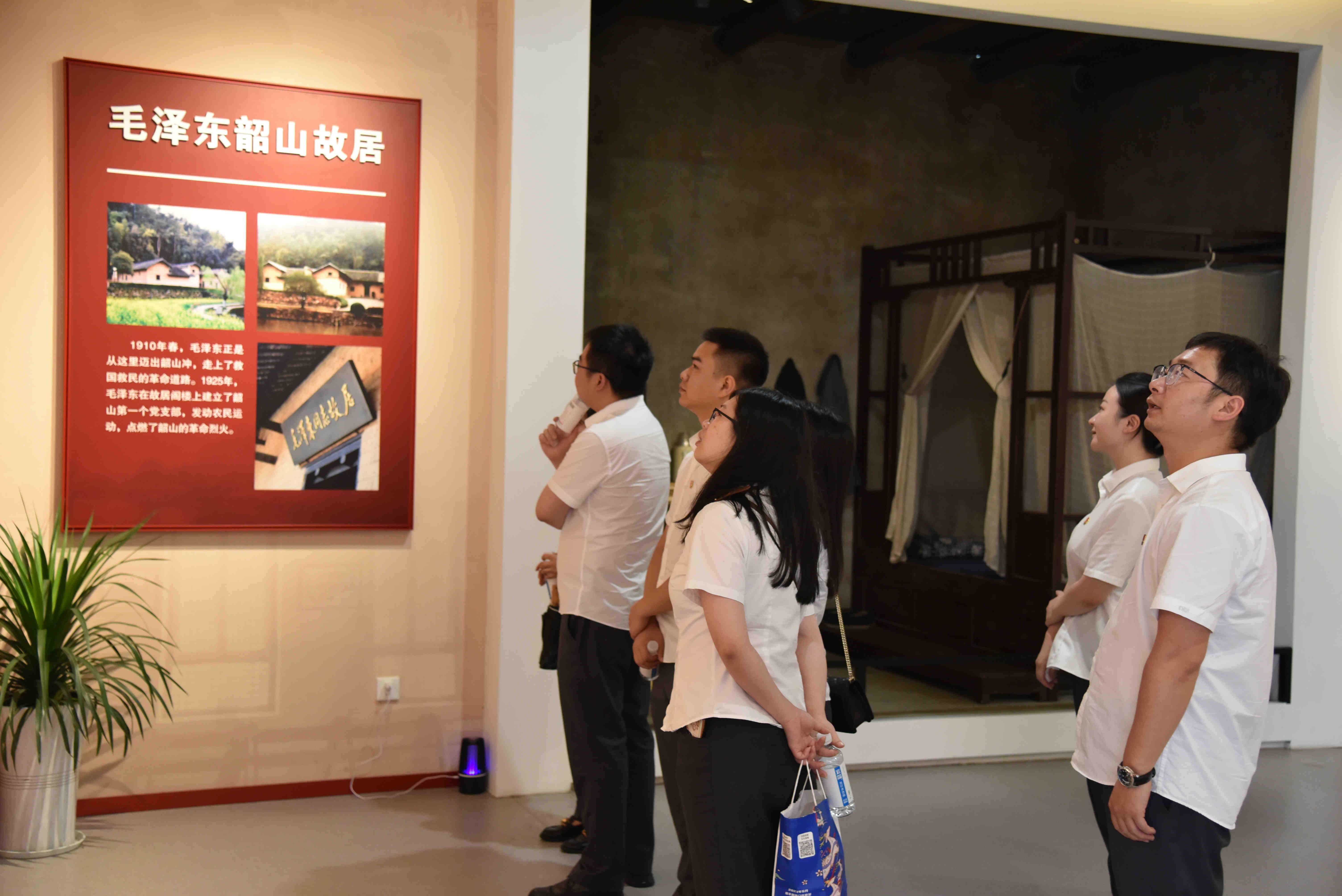 1688119935689859.jpg 1688119935689859.jpg